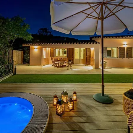 Gea 8, Emma Costa Rei