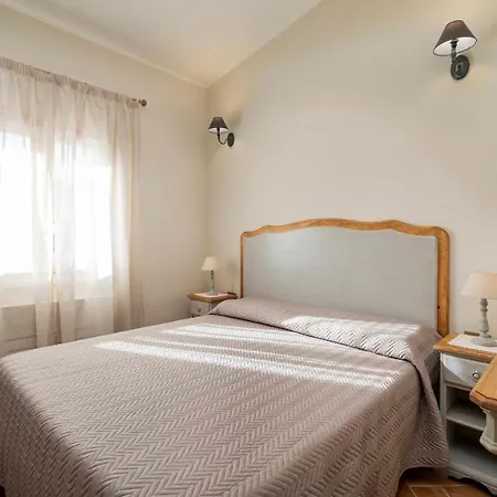 Gea 8, Emma Villa Costa Rei