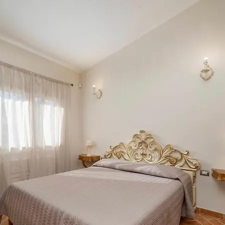 Gea 8, Emma Costa Rei