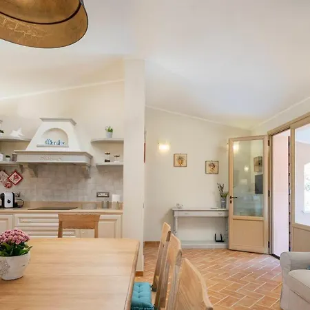 Gea 8, Emma * Costa Rei