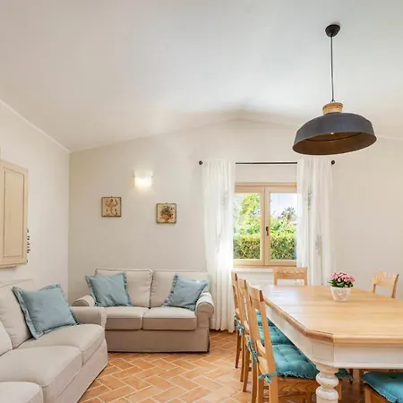 Βίλα Gea 8, Emma