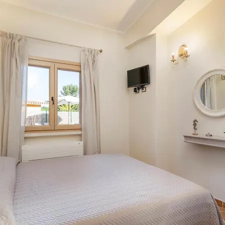 Gea 8, Emma Βίλα *